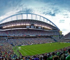 开云足球直播-绿茵场外的本泽马时刻，当秘鲁决胜局带走中国，我们看到了什么？