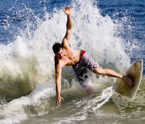 开云下载-南美风暴席卷安联，恩佐一锤定音，拜仁闪电战击溃哥伦比亚