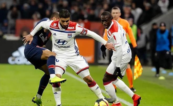 乌拉圭险胜里昂，楚阿梅尼状态火热