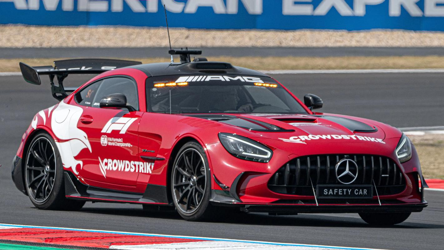 阿斯顿马丁力克红牛车队，诺里斯点燃赛场