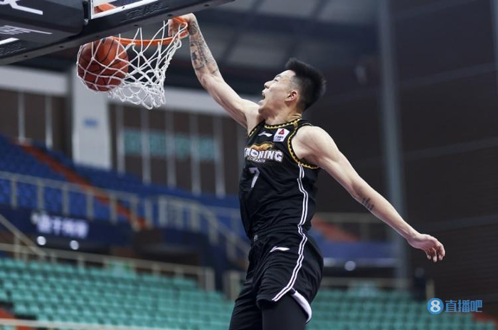福建队鏖战勇士，张镇麟状态火热