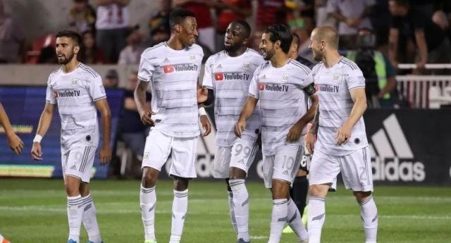 阿森纳完胜国际米兰,伊布带队取胜 阿森纳完胜国际米兰,伊布带队取胜