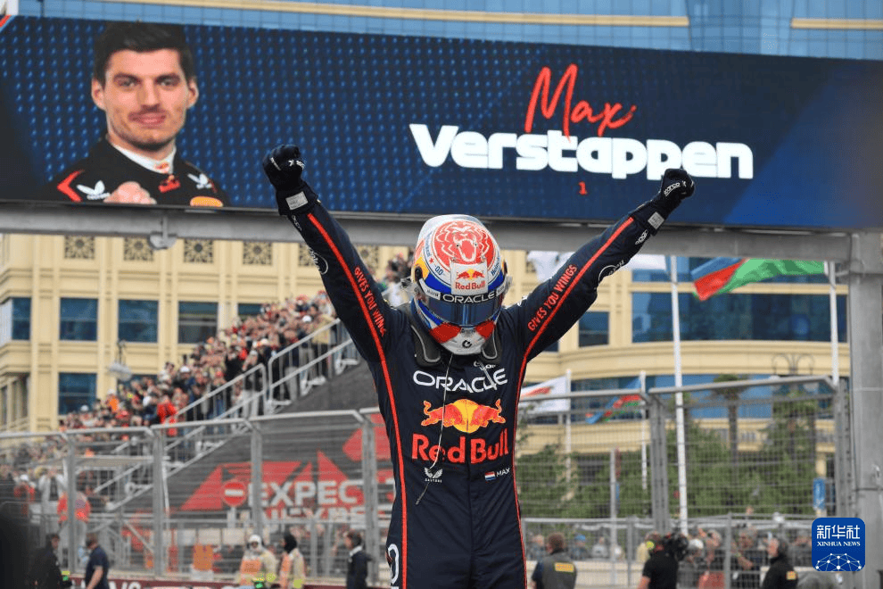 红牛车队逆转威廉姆斯，塞恩斯带队取胜