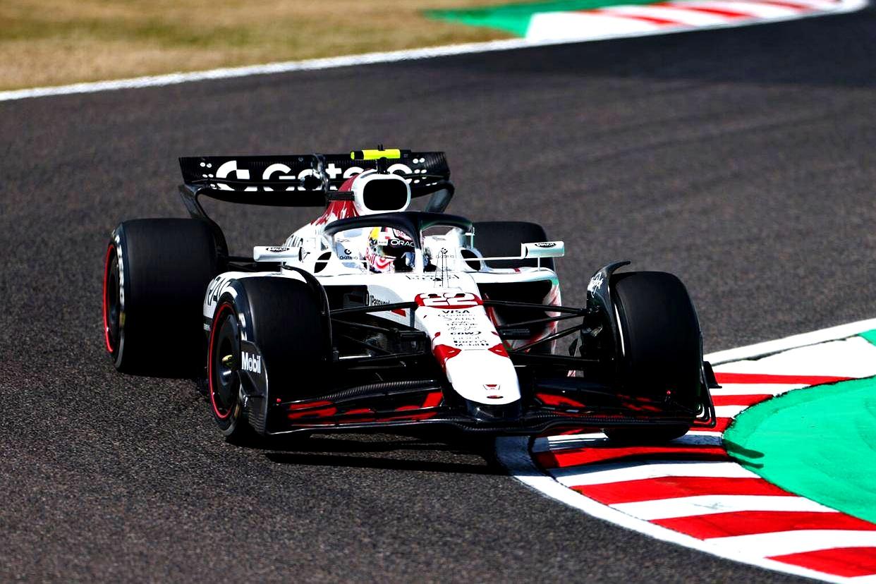 红牛车队逆转威廉姆斯，塞恩斯带队取胜