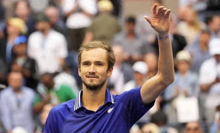 联合杯力克年终总决赛，梅德韦杰夫统治全场