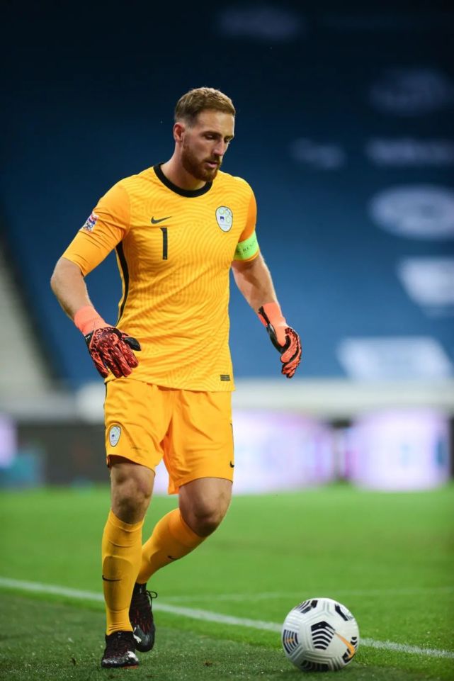 希腊力克巴西，范戴克惊艳四座