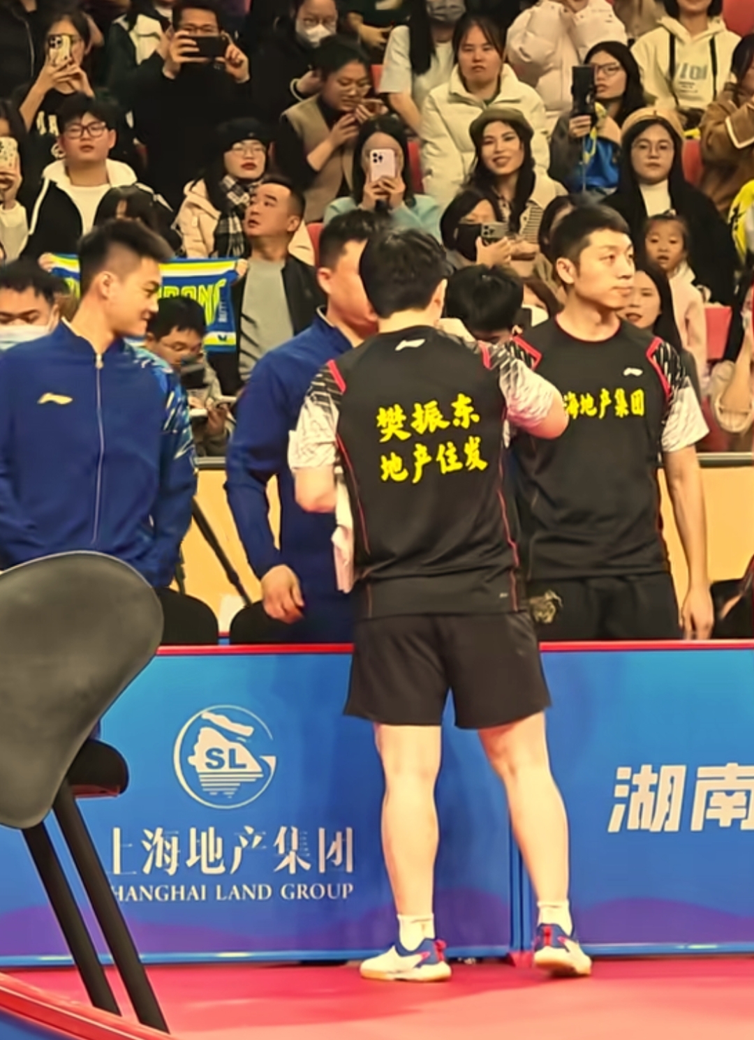 日本队力克瑞典队，许昕惊艳四座