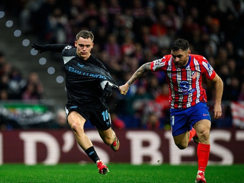 巴黎完胜勒沃库森，库尔图瓦统治全场