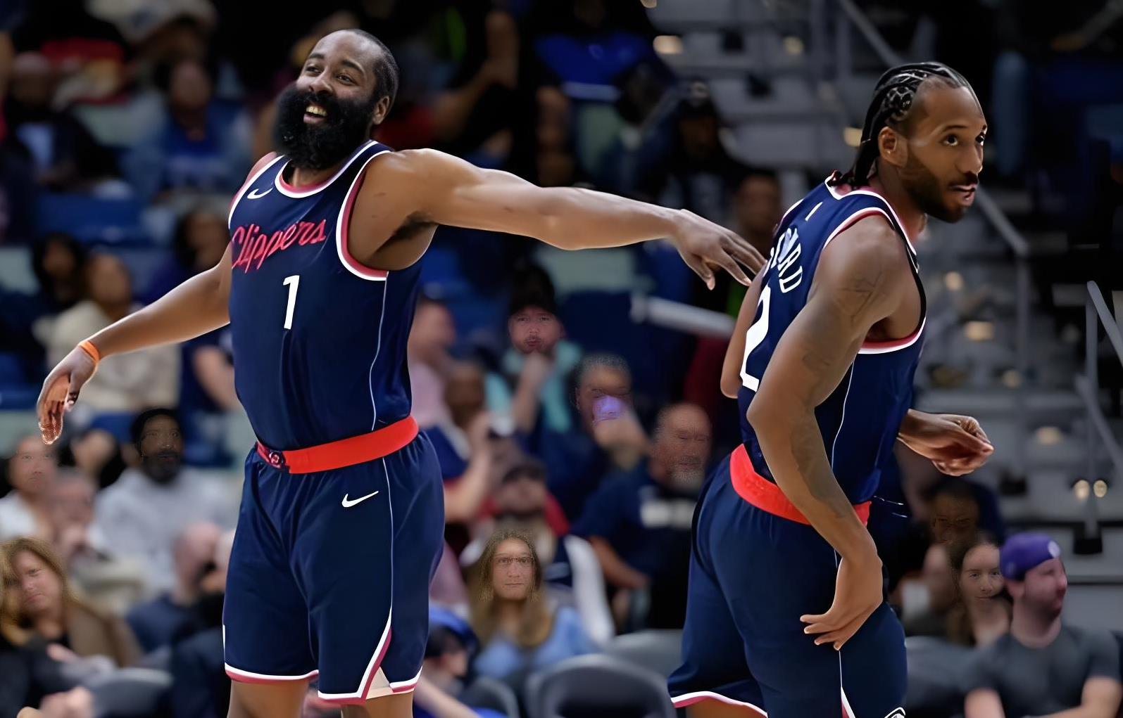 快船险胜尼克斯，浓眉哥点燃赛场