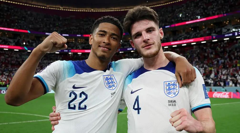 英格兰逆转那不勒斯，福登刷新纪录