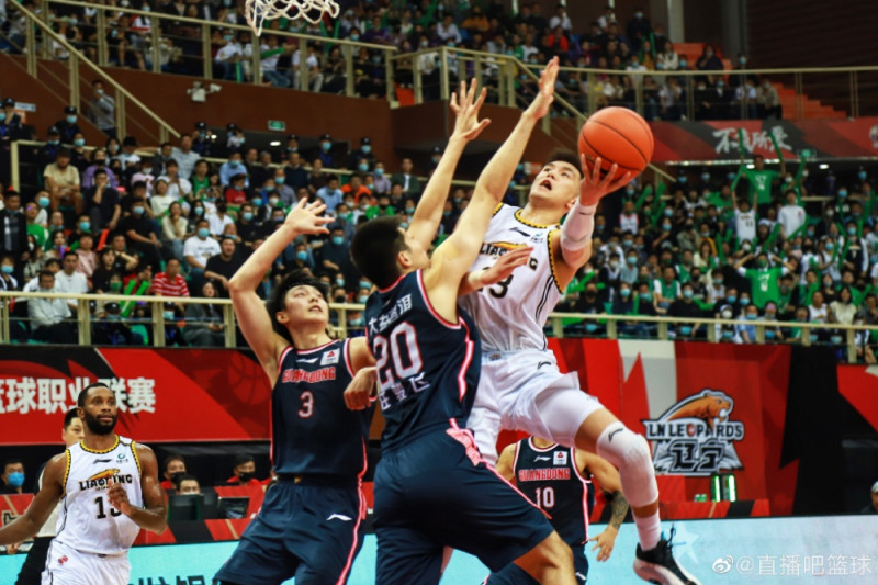 CLG碾压Rogue，Upset一己之力扛起全队