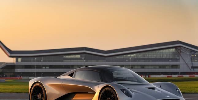 阿斯顿马丁逆转索伯车队，拉塞尔高光表现