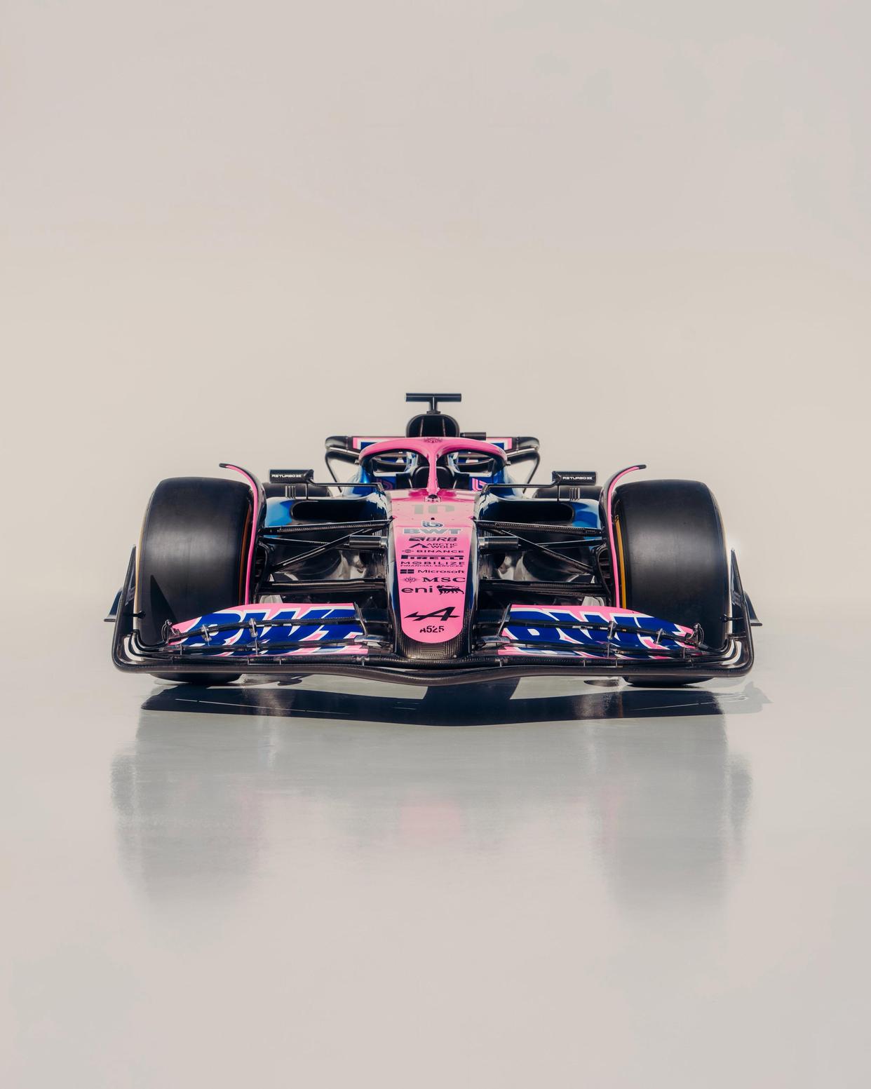 阿斯顿马丁逆转索伯车队，拉塞尔高光表现