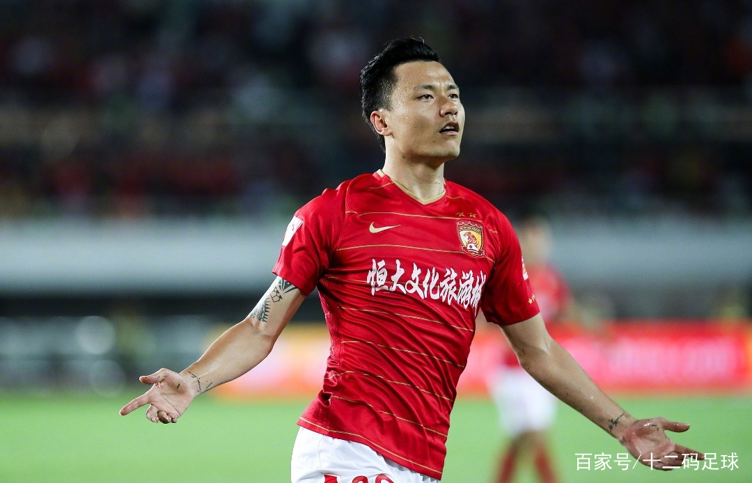 广州恒大客场逆转取胜，稳步追赶积分榜前列