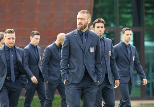 意大利体操队优异表现，引人瞩目