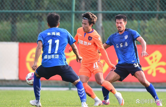 欧预赛双雄对决：硝烟弥漫中，激战场上风起云涌