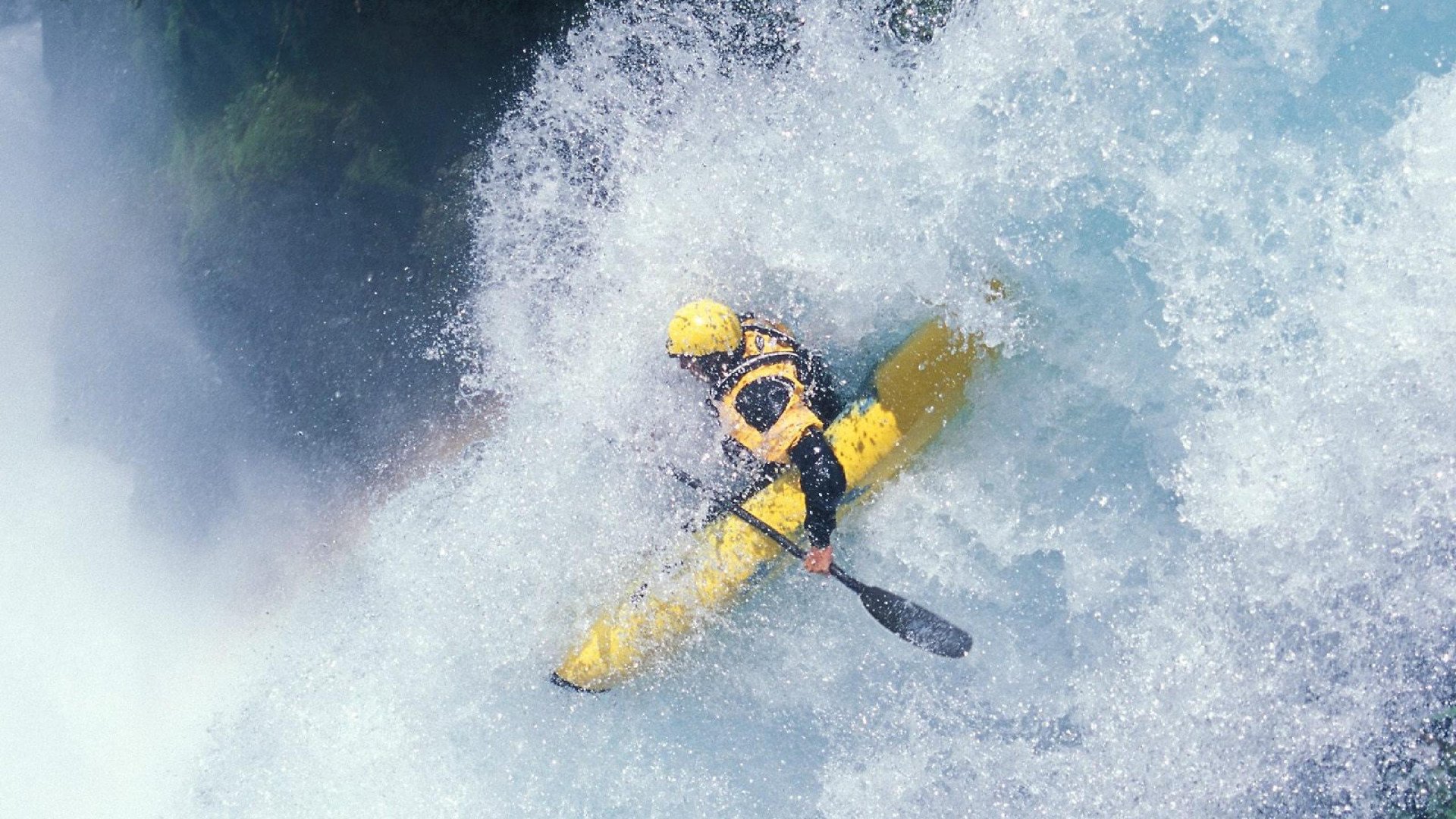 欧冠半决赛之夜,皮克,那个带动全队节奏的指挥官